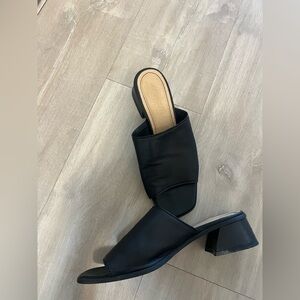 L’intervalle Leather Sandal